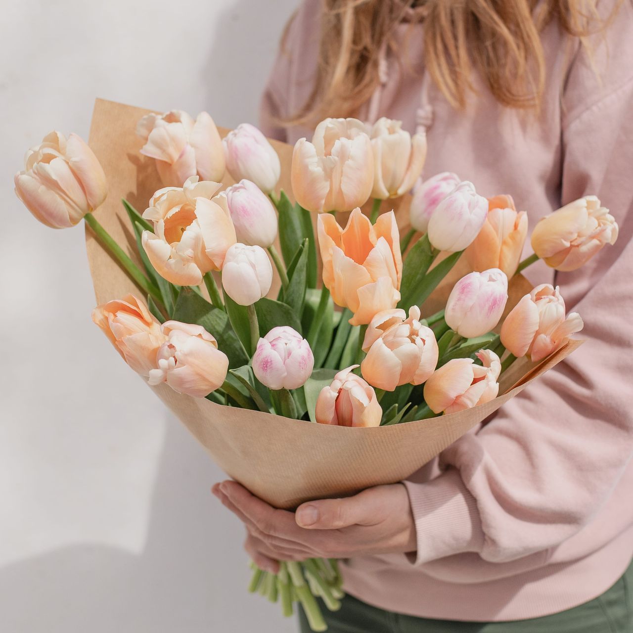 Svazek pastelových tulipánů, Loukykvět